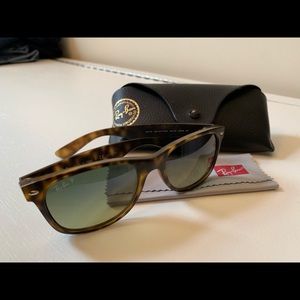 Polarized Ray Ban Matte Tortoise sunglasses